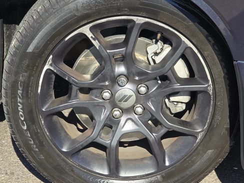 Used 2018 Dodge Challenger GT image 9