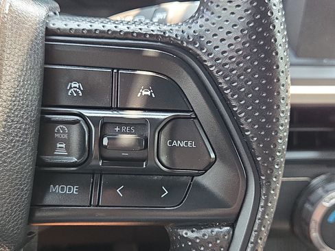 Used 2024 Toyota Tacoma SR5 AWD/4WD image 22