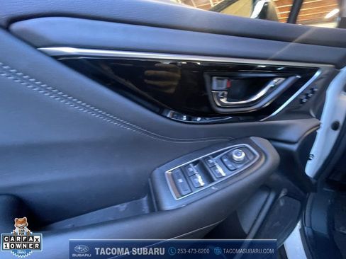 Used 2025 Subaru Outback Limited AWD/4WD image 11