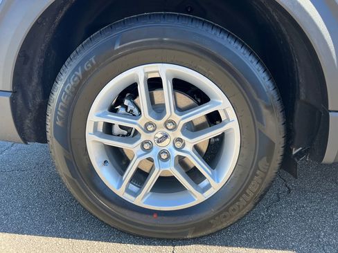 New 2026 Ford Explorer Active RWD image 49