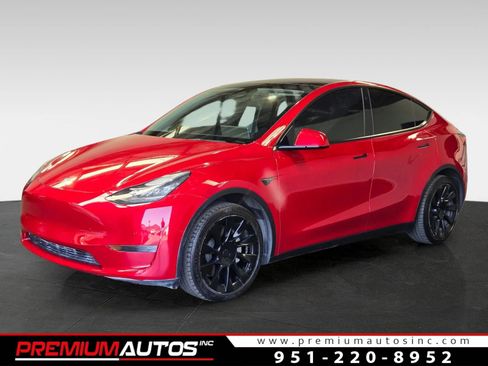 Used 2021 Tesla Model Y Long Range image 1