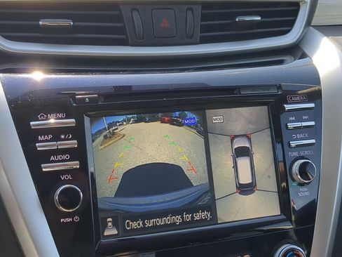 Used 2018 Nissan Murano SL w/ Moonroof Package image 15