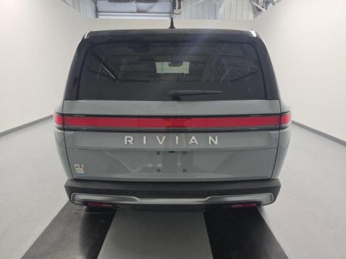 Used 2024 Rivian R1S Adventure AWD/4WD image 4