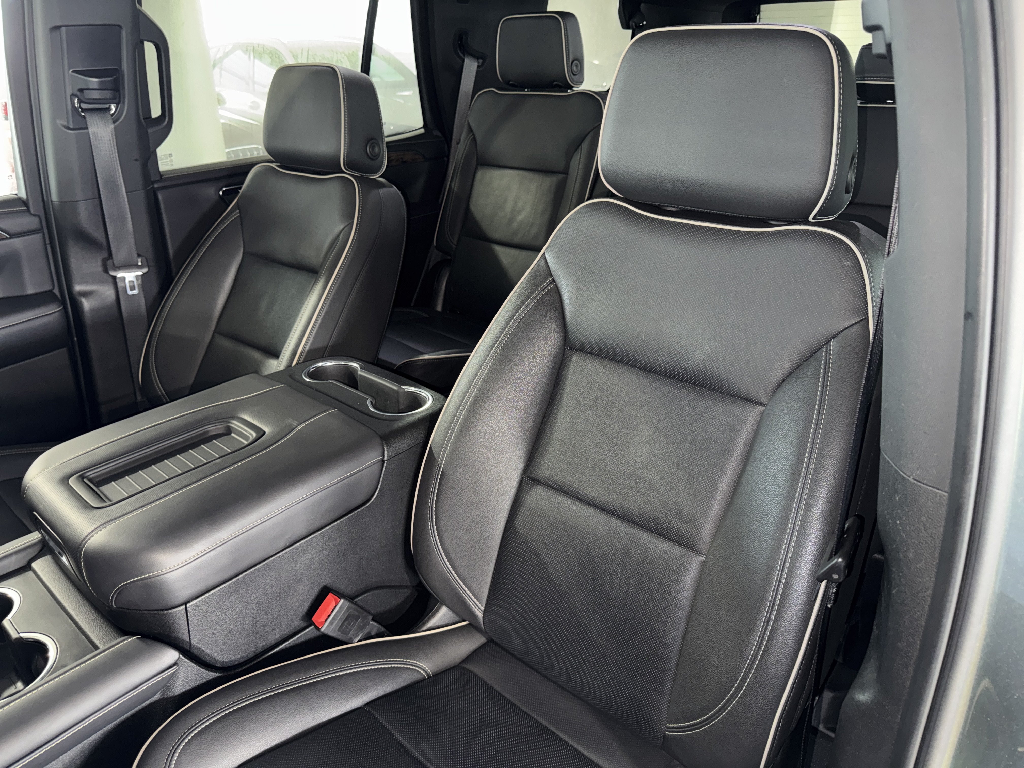 Used 2023 Chevrolet Tahoe Premier RWD image 35
