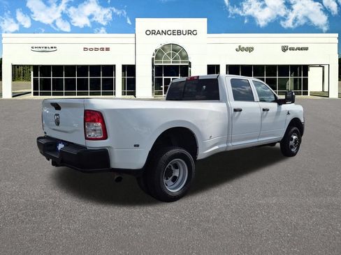 Used 2023 RAM 3500 Tradesman AWD/4WD image 9