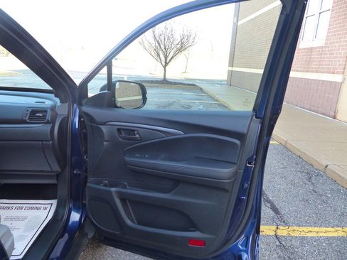 Used 2023 Honda Passport EX-L image 42