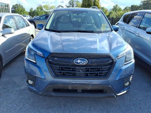 Used 2024 Subaru Forester Premium image 2