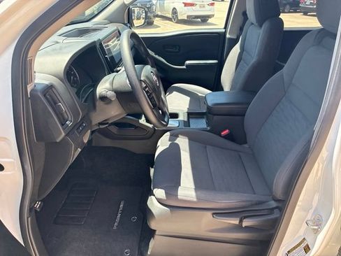 Used 2025 Nissan Frontier S RWD image 17