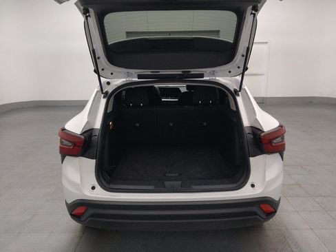 Used 2025 Chevrolet Trax LS FWD image 29