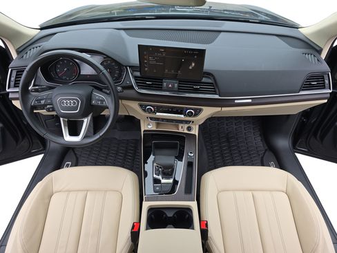 Used 2023 Audi Q5 2.0T Premium w/ Convenience Package AWD/4WD image 9