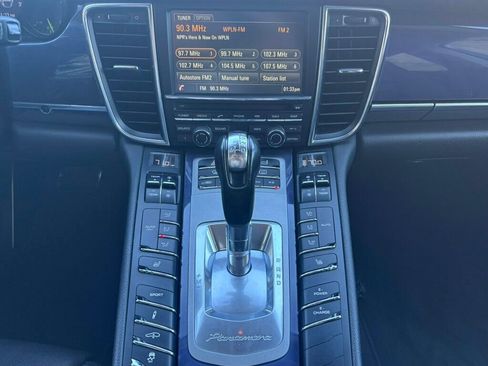 Used 2014 Porsche Panamera S image 28