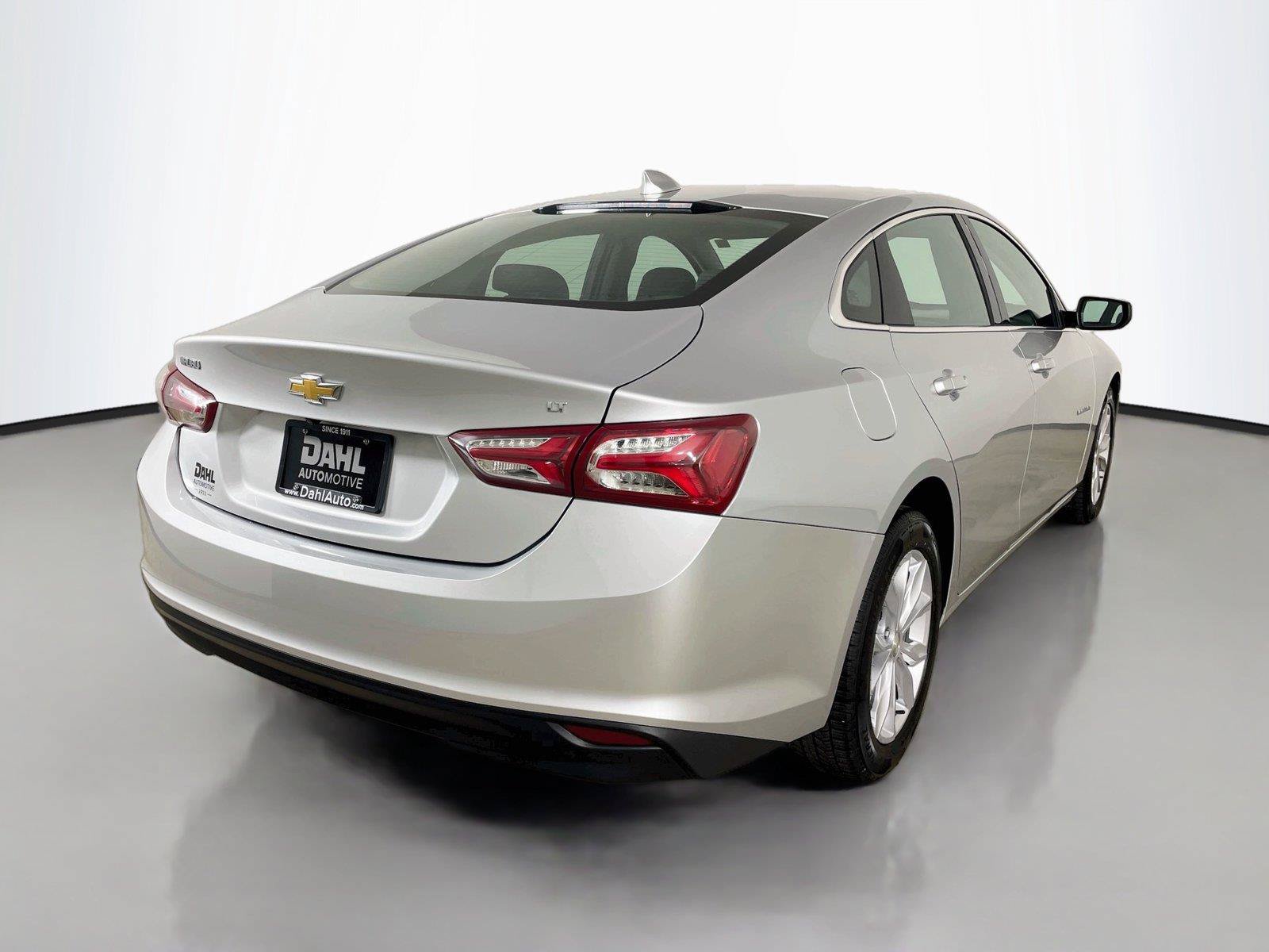 Used 2020 Chevrolet Malibu LT FWD image 13