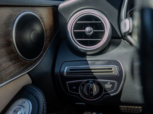 Used 2019 Mercedes-Benz C 300 Sedan image 18