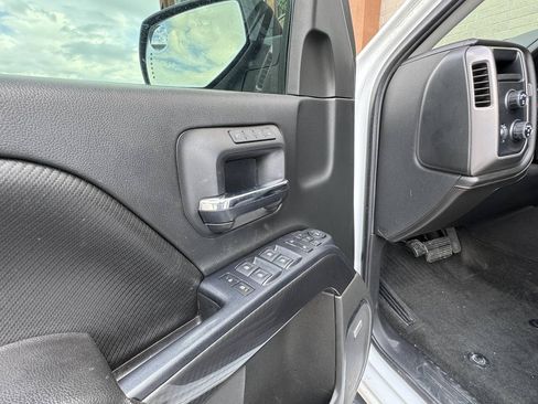 Used 2017 GMC Sierra 1500 SLT w/ All Terrain Package AWD/4WD image 19