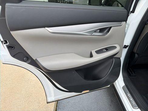Used 2023 INFINITI QX50 Luxe FWD image 38