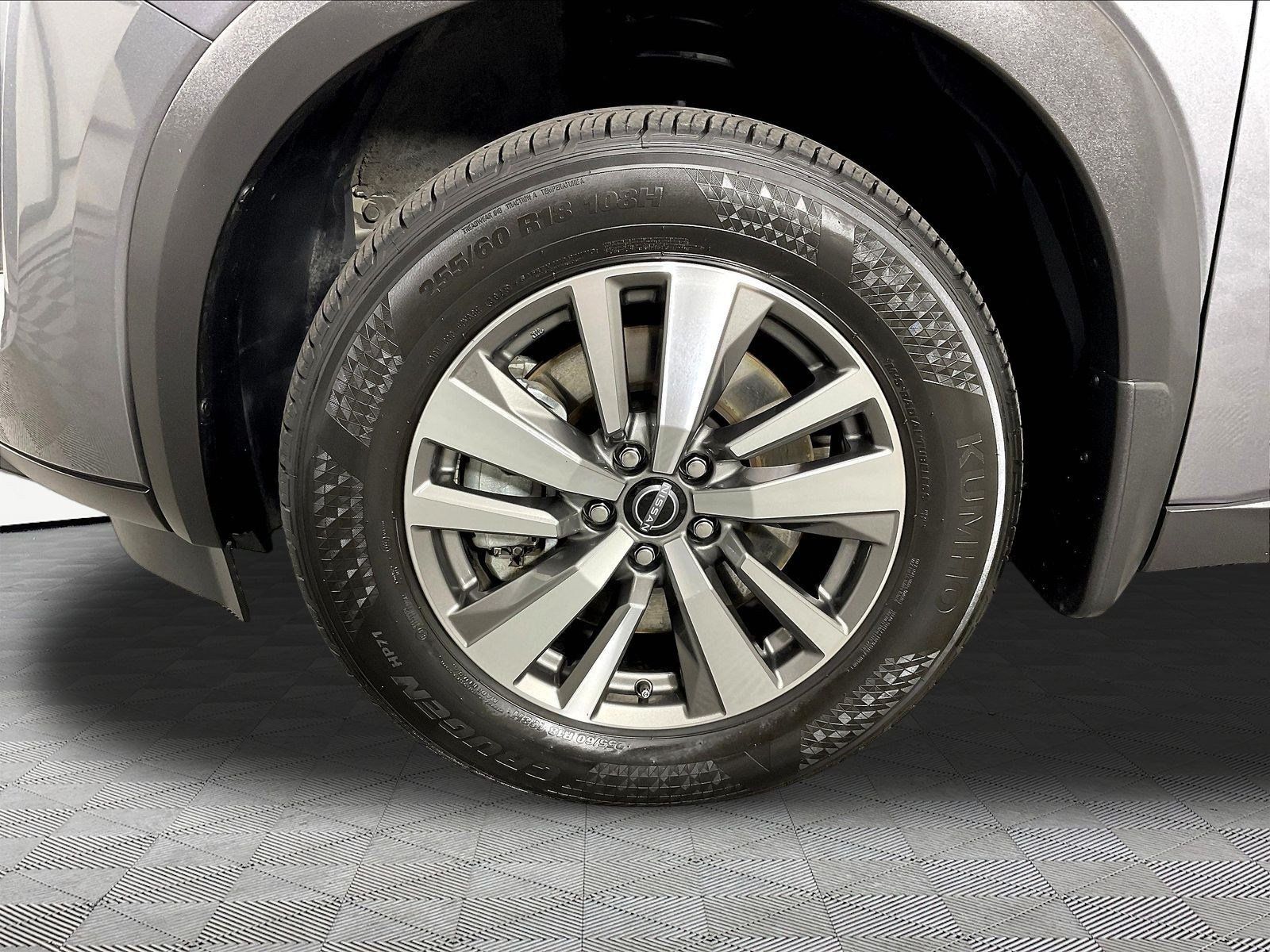 Certified 2025 Nissan Pathfinder SL FWD image 33