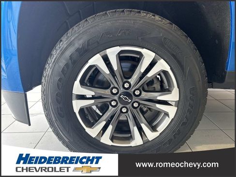 Used 2022 Chevrolet Colorado Z71 AWD/4WD image 7
