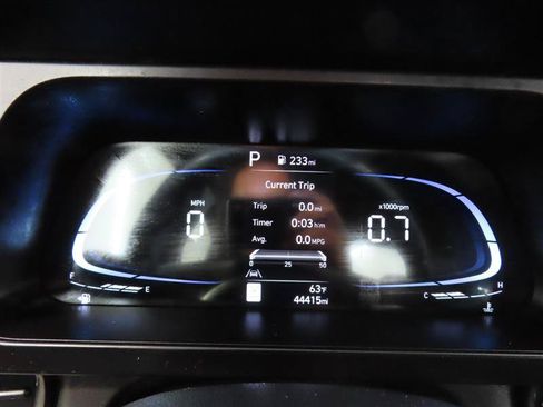 Used 2025 Hyundai Elantra Sport FWD image 18