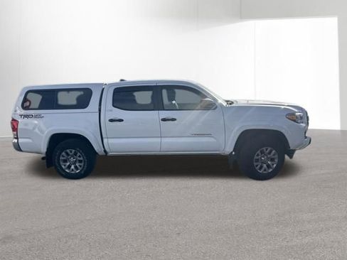 Certified 2017 Toyota Tacoma SR5 w/ Tow Package image 13