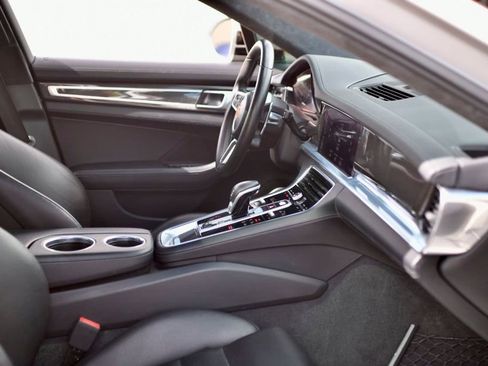 Used 2018 Porsche Panamera Turbo S image 44