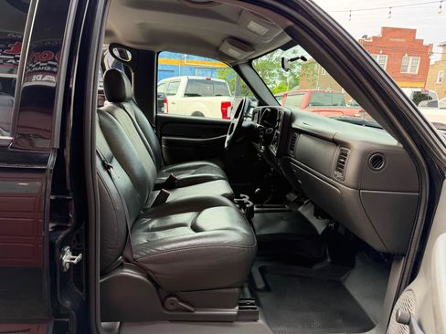 Used 2005 Chevrolet Silverado 3500 4x4 Crew Cab w/ Skid Plate Package image 20