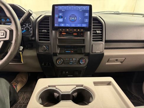 Used 2015 Ford F150 XL w/ Equipment Group 101A Mid AWD/4WD image 24