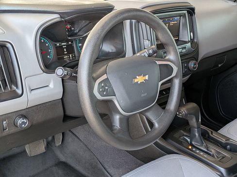 Used 2020 Chevrolet Colorado W/T w/ WT Convenience Package image 14