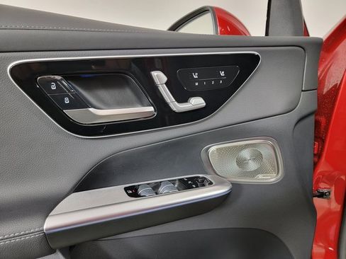 Certified 2025 Mercedes-Benz GLC 300 4MATIC image 21