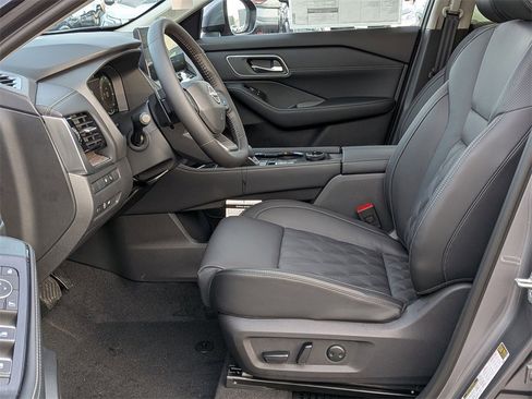 New 2026 Nissan Rogue Platinum w/ Platinum Premium Package image 11