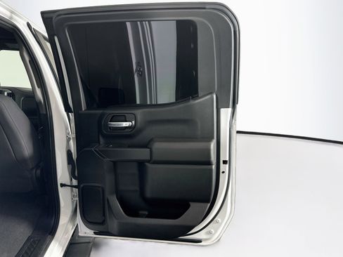 Used 2021 Chevrolet Silverado 1500 Custom Trail Boss w/ LPO, Dark Essentials Package AWD/4WD image 29