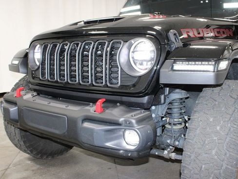 Used 2024 Jeep Wrangler Unlimited Rubicon 392 image 35