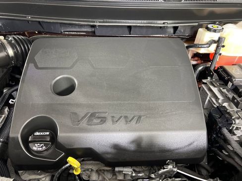 Used 2023 Chevrolet Traverse LT w/ LPO, Floor Liner Package AWD/4WD image 27