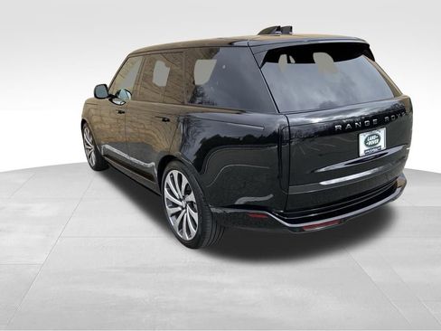 New 2025 Land Rover Range Rover SE image 8