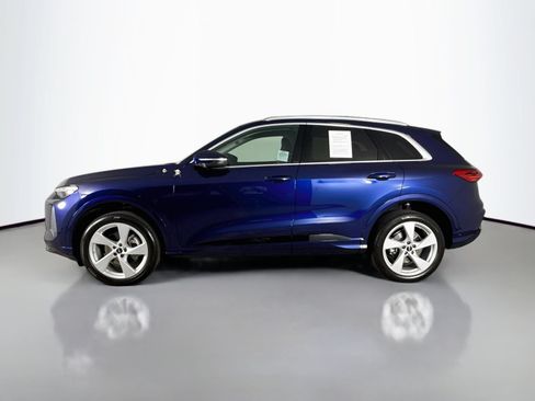 Certified 2025 Audi Q5 Premium Plus w/ Premium Plus AWD/4WD image 4