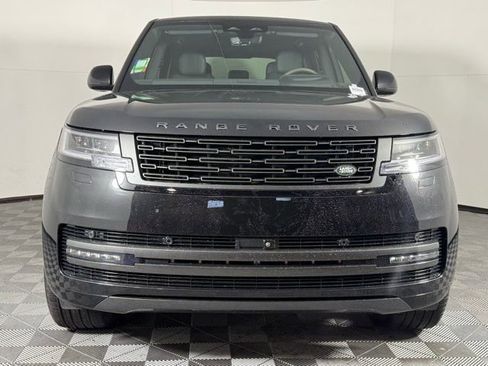 New 2025 Land Rover Range Rover SE image 10