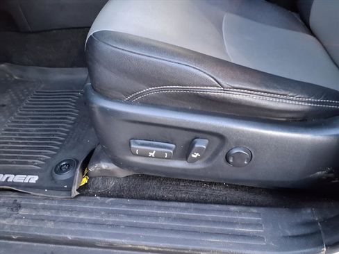 Used 2018 Toyota 4Runner SR5 image 8