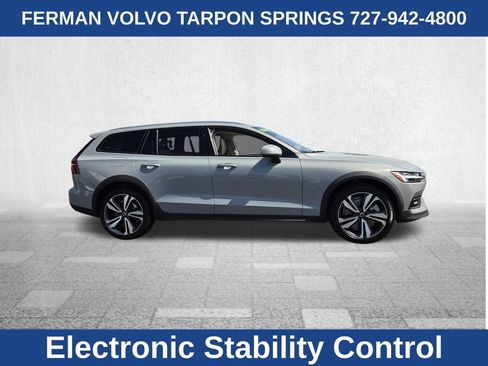 New 2026 Volvo V60 B5 Cross Country Plus w/ Protection Package Premier AWD/4WD image 12