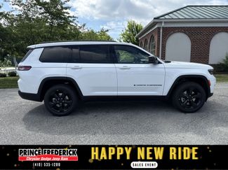 New 2025 Jeep Grand Cherokee L Limited w/ Black Appearance Package video 2