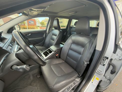 Used 2015 Volvo XC70 T6 image 24