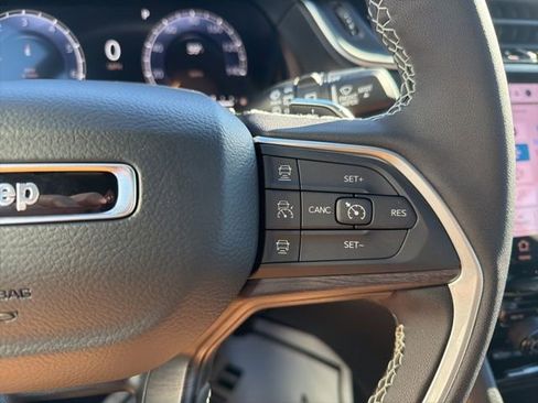 New 2025 Jeep Grand Cherokee L Limited image 12