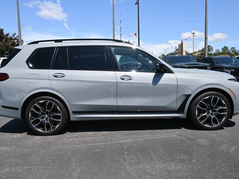 Used 2024 BMW X7 M60i w/ Executive Package AWD/4WD image 11