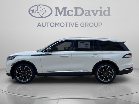 New 2025 Lincoln Aviator Reserve w/ Luxury Package RWD image 4