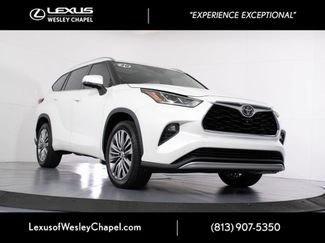 Used 2020 Toyota Highlander Platinum FWD video 1
