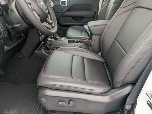 New 2026 Jeep Gladiator Rubicon AWD/4WD image 11