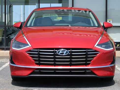 Used 2020 Hyundai Sonata SE image 2