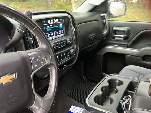 Used 2018 Chevrolet Silverado 1500 LT image 3
