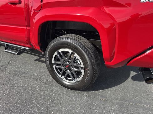 Used 2026 Toyota Tacoma TRD Sport image 8