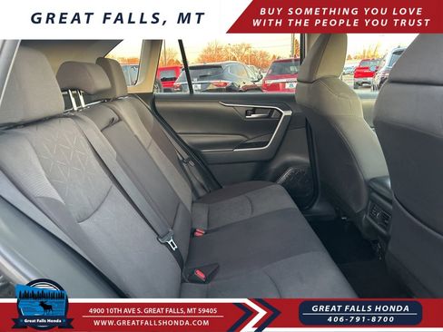 Used 2021 Toyota RAV4 XLE image 28