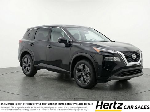 Used 2025 Nissan Rogue SV image 1