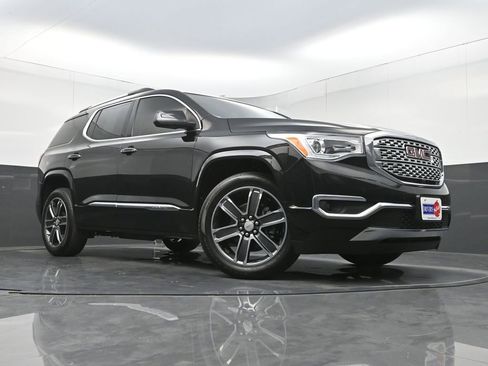 Used 2019 GMC Acadia Denali w/ Technology Package FWD image 27
